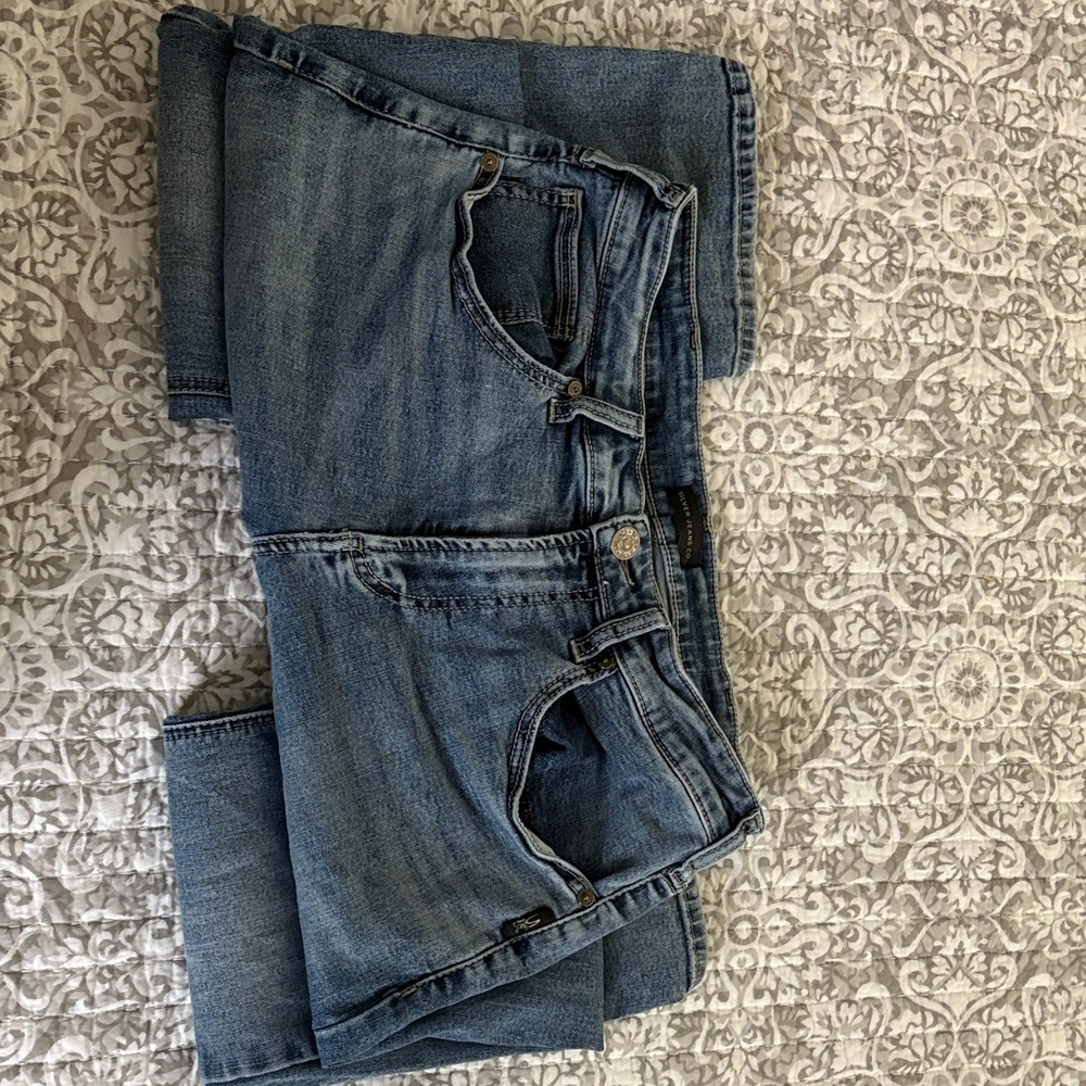 Silver Jeans Relaxed Fit in Classic Blue